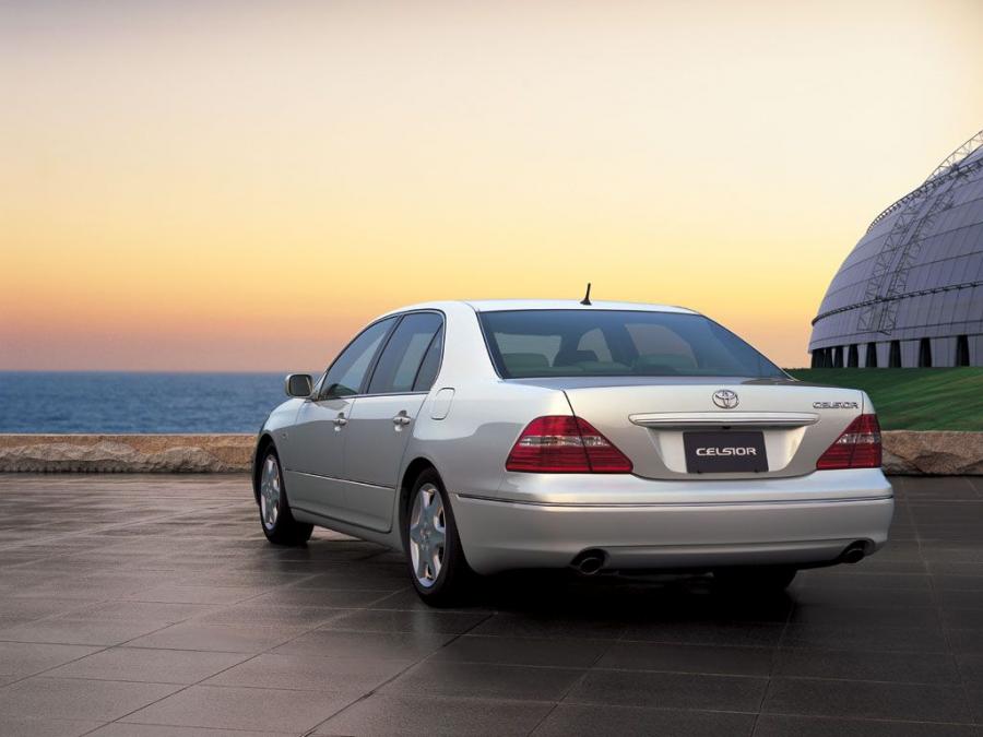  Toyota Celsior 2003 года  (фото 3 из 6)